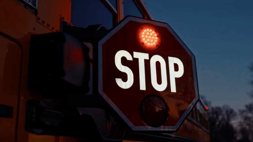 Safe Fleet Illuminated Stop Arm 720 – idk cool shot